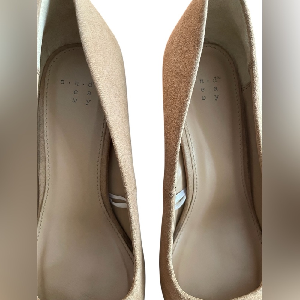 A New Day Tan Heels with Pointed Toe - Picture 5 of 8